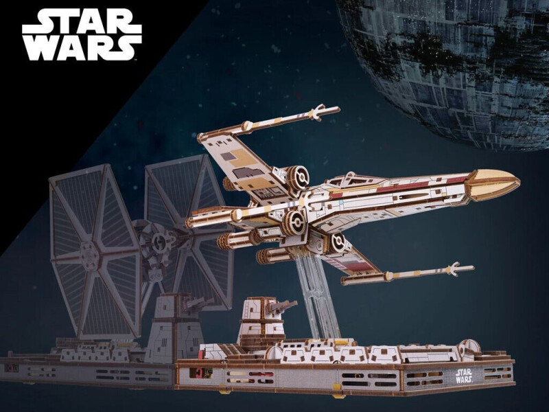 Ugears 3D dřevěná mechanická skládačka Star Wars Luke Skywalker X-Wing stíhačka
